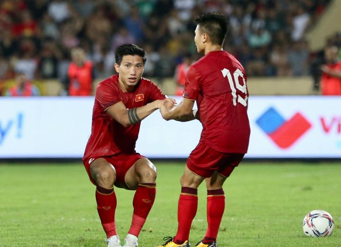 hai-ngoi-sao-lon-dt-viet-nam-tro-lai-dt-indonesia-lo-sot-vo