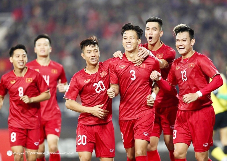 cuu-danh-thu-fandi-ahmad-15-den-20-nam-nua-may-ra-viet-nam-moi-co-the-du-wc